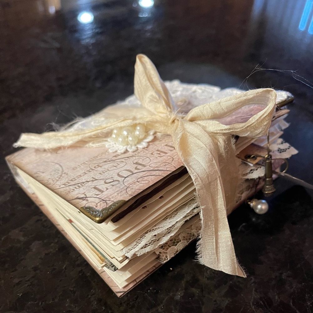 SOLD Mini junk journal SOLD - Picture 4 of 15